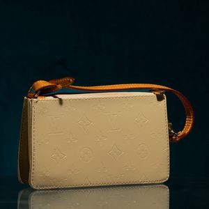 Louis Vuitton Pochette  - Asta Luxury Vintage e Penne da Collezione - Associazione Nazionale - Case d'Asta italiane