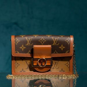 Louis Vuitton Pochette Dauphine East West  - Asta Luxury Vintage e Penne da Collezione - Associazione Nazionale - Case d'Asta italiane