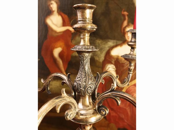 Coppia di grandi candelabri in metallo argentato  - Asta Una casa al Ponte Vecchio - Associazione Nazionale - Case d'Asta italiane