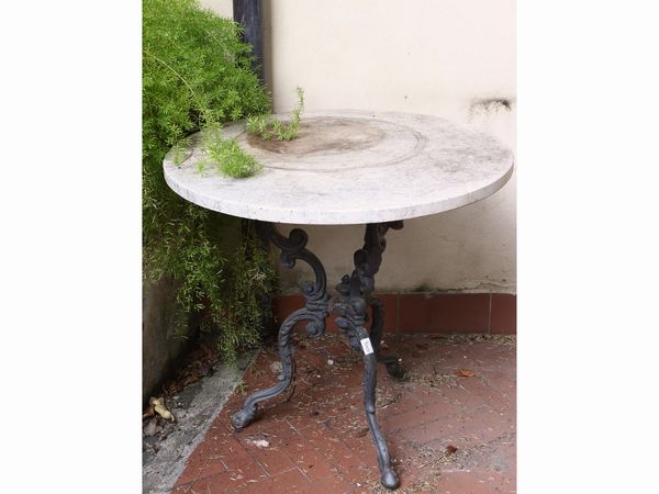 Tavolino da giardino in ghisa  - Asta Una casa al Ponte Vecchio - Associazione Nazionale - Case d'Asta italiane