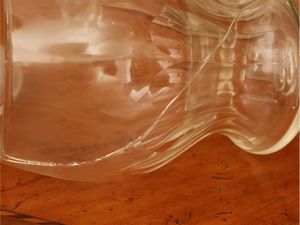 Cinque vasi da farmacia in vetro  - Asta Una casa al Ponte Vecchio - Associazione Nazionale - Case d'Asta italiane