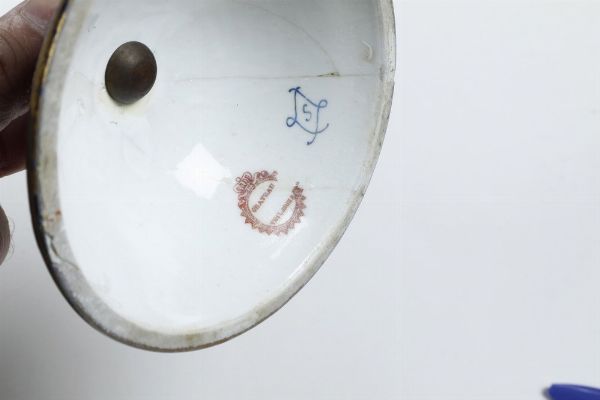 Coppia di vasi<BR>Francia, verso la fine del XIX secolo  - Asta Dimore italiane - Associazione Nazionale - Case d'Asta italiane
