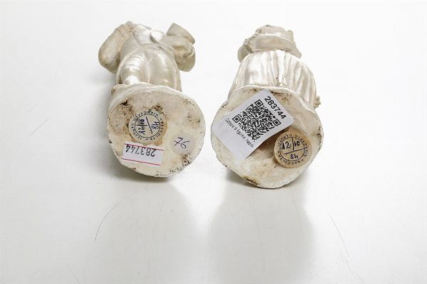 Coppia di figurine <BR>Napoli, primi del XIX secolo  - Asta Dimore italiane - Associazione Nazionale - Case d'Asta italiane