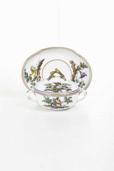 Tazza da brodo con sottopiatto<BR>Svres, 1763 circa  - Asta Dimore italiane - Associazione Nazionale - Case d'Asta italiane