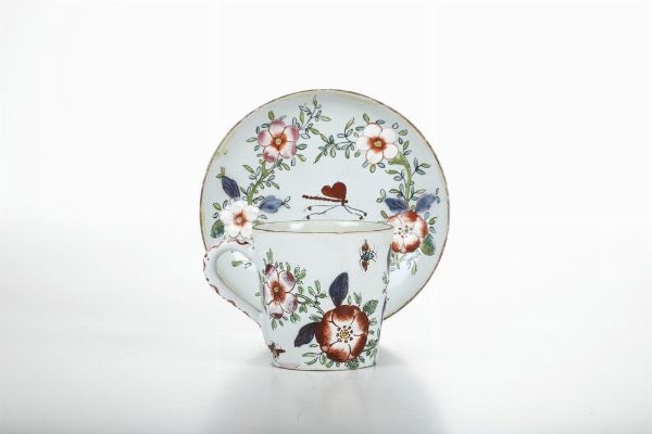 Una tazza e un piattino <BR>Milano, Manifattura di Pasquale Rubati o Felice Clerici, 17601780  - Asta Dimore italiane - Associazione Nazionale - Case d'Asta italiane