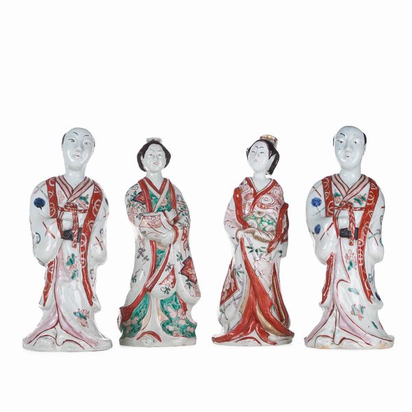Quattro figure in porcellana raffiguranti Geishe e dignitari, Giappone, periodo Edo, fine XVII secolo  - Asta Dimore italiane - Associazione Nazionale - Case d'Asta italiane