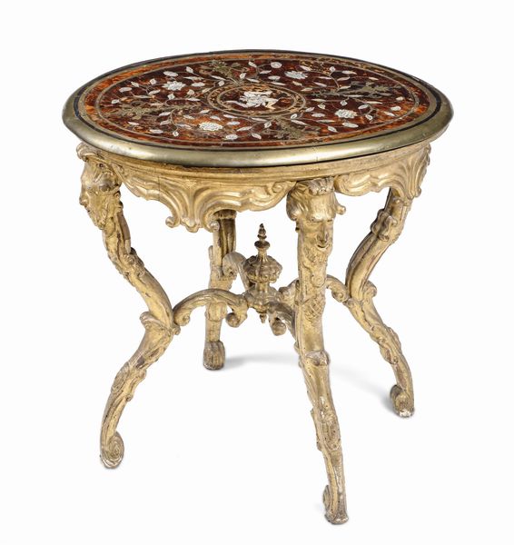 Tavolino da centro in legno intagliato e dorato. XVIII secolo  - Asta Dimore italiane - Associazione Nazionale - Case d'Asta italiane