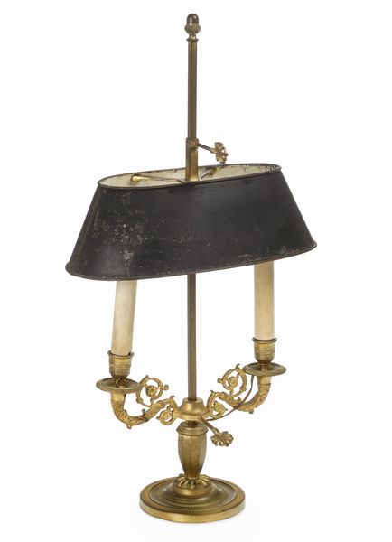 Lampada bouillotte in bronzo dorato, XIX secolo  - Asta Dimore italiane - Associazione Nazionale - Case d'Asta italiane