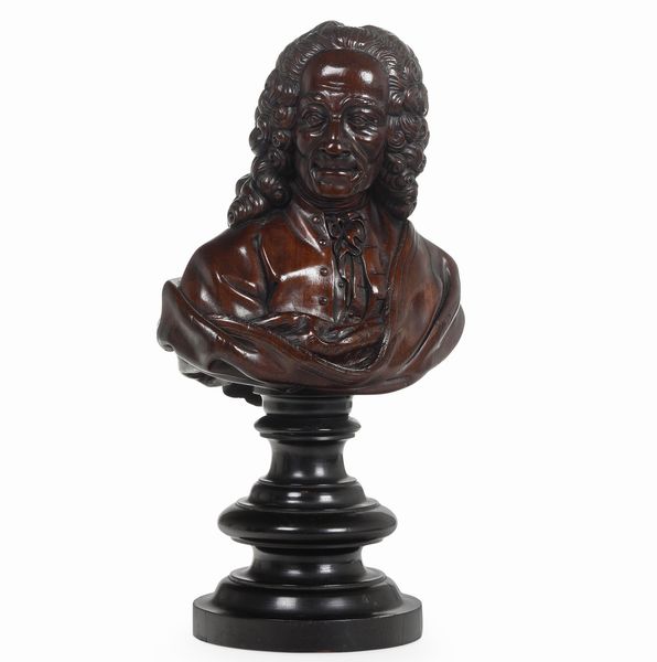 Busto di Voltaire. Arte del XIX secolo  - Asta Dimore italiane - Associazione Nazionale - Case d'Asta italiane