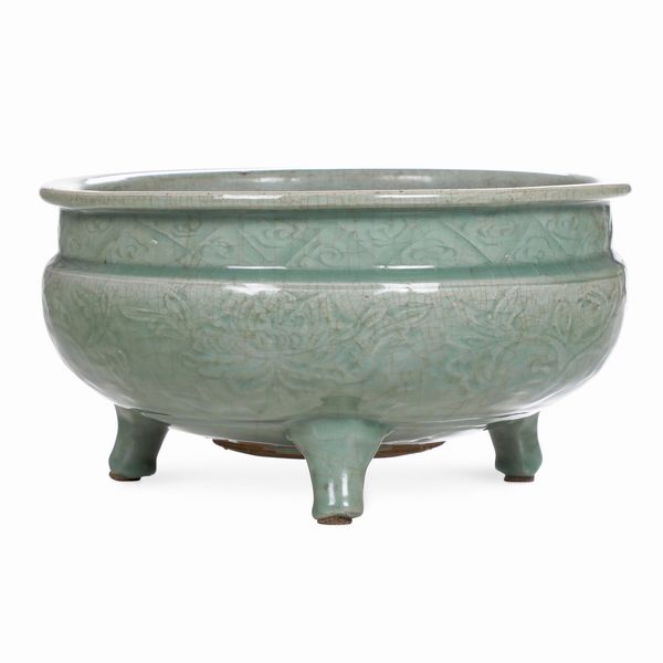 Grande incensiere porcellana celadon, Cina, Dinastia Ming (1368-1644)  - Asta Dimore italiane - Associazione Nazionale - Case d'Asta italiane