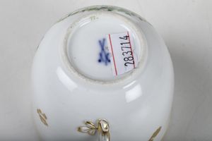 Tazza con piattino<BR>Meissen, 1770-1780 circa  - Asta Dimore italiane - Associazione Nazionale - Case d'Asta italiane