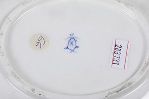 Tazza da brodo con sottopiatto<BR>Svres, 1763 circa  - Asta Dimore italiane - Associazione Nazionale - Case d'Asta italiane