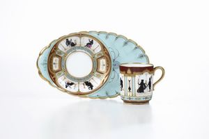 Tazza con vassoietto <BR>Inghilterra, Manifattura Copeland, seconda met del XIX o inizio del XX secolo  - Asta Dimore italiane - Associazione Nazionale - Case d'Asta italiane