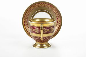 Grande tazza con piattino <BR>Probabilmente Parigi, XIX secolo  - Asta Dimore italiane - Associazione Nazionale - Case d'Asta italiane