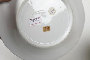 Grande tazza con piattino <BR>Probabilmente Parigi, XIX secolo  - Asta Dimore italiane - Associazione Nazionale - Case d'Asta italiane