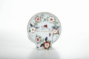 Una tazza e un piattino <BR>Milano, Manifattura di Pasquale Rubati o Felice Clerici, 17601780  - Asta Dimore italiane - Associazione Nazionale - Case d'Asta italiane