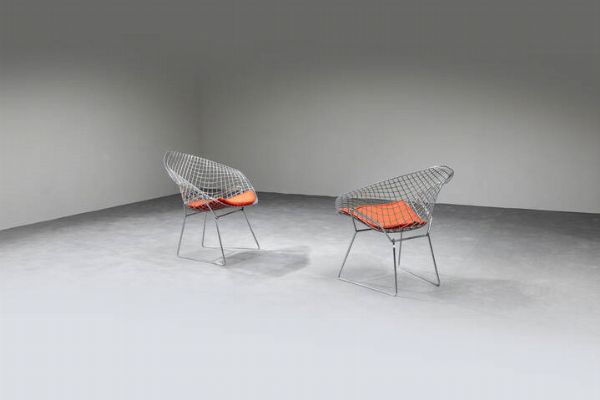 HARRY BERTOIA : Coppia di sedie mod. Diamond  - Asta Asta di Design - Associazione Nazionale - Case d'Asta italiane