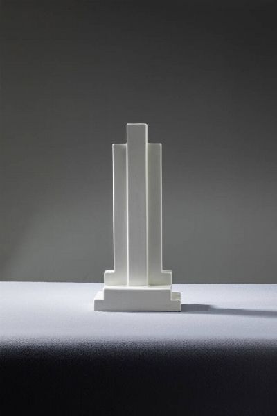 ETTORE SOTTSASS : Vaso mod. Yantra Y15  - Asta Asta di Design - Associazione Nazionale - Case d'Asta italiane