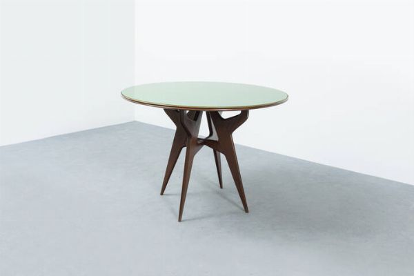 PRODUZIONE ITALIANA : Tavolo in legno  piano in vetro specchiato. Anni '60 diam. 108  h 77  - Asta Asta di Design - Associazione Nazionale - Case d'Asta italiane