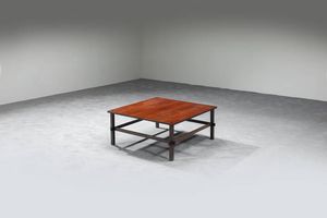 CASSINA - Tavolino in legno.  Etichetta del produttore Prod. Cassina  anni '60 cm 35x80x80  Difetti