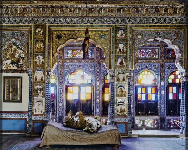 Karen Knorr : India Song, The Joy of Ahimsa  - Asta Fotografia - Associazione Nazionale - Case d'Asta italiane