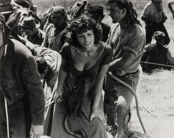 FEDERICO PATELLANI : Sophia Loren sul set del film Orgoglio e Passione  - Asta Fotografia - Associazione Nazionale - Case d'Asta italiane