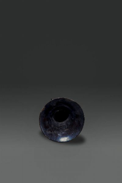 VASO : Vaso in bronzo di forma arcaica  Cina  dinastia Qing  XVIII sec H cm 30 Diam cm 18  - Asta Asta di Arte Orientale - Associazione Nazionale - Case d'Asta italiane