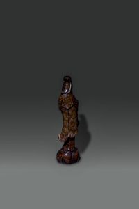 GUANYIN : Figura di Guanyin in legno scolpito  con filettature in metallo argentato  Cina  dinastia Qing  XIX sec H cm 53x15  - Asta Asta di Arte Orientale - Associazione Nazionale - Case d'Asta italiane