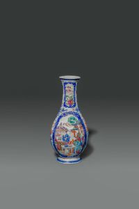 VASO : Vaso in porcellana Famiglia Rosa decorato con scene di corte entro riserve  Cina  dinastia Qing  XIX sec H cm 29 3x13  - Asta Asta di Arte Orientale - Associazione Nazionale - Case d'Asta italiane