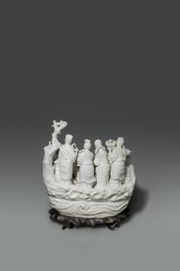 SCULTURA : Gruppo in porcellana blanc de chine raffigurante scena di vita comune con personaggi   Cina  Repubblica  XX secolo H cm 29x27x13  - Asta Asta di Arte Orientale - Associazione Nazionale - Case d'Asta italiane