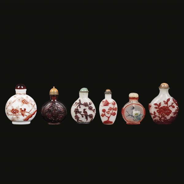 GRUPPO DI SEI SNUFF BOTTLES, CINA, DINASTIA QING, SEC.XIX-XX  - Asta Arte Orientale - Associazione Nazionale - Case d'Asta italiane