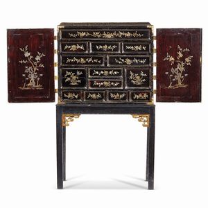 CABINET, CINA, DINASTIA QING, SEC.XVII-XVIII  - Asta Arte Orientale - Associazione Nazionale - Case d'Asta italiane