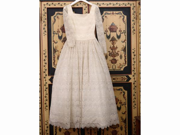 Abito da sposa in pizzo di Sangallo, Atellier Mariage Firenze  - Asta Fashion Vintage - Associazione Nazionale - Case d'Asta italiane