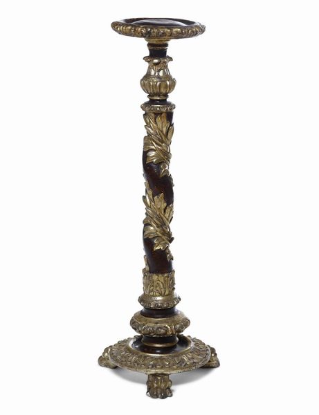 Colonna a tochon in legno intagliato, laccato e dorato. XVIII-XIX secolo  - Asta Antiquariato Luglio - Associazione Nazionale - Case d'Asta italiane