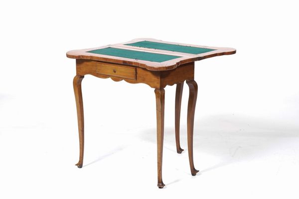 Tavolo da gioco in legno intagliato. XIX secolo  - Asta Antiquariato Luglio - Associazione Nazionale - Case d'Asta italiane