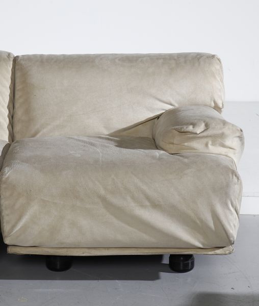 MAGISTRETTI VICO (1920 - 2006) : Divano modulare Fiandra per Cassina (9 moduli)  - Asta Asta 417 | DESIGN E ARTI DECORATIVE DEL NOVECENTO Online - Associazione Nazionale - Case d'Asta italiane