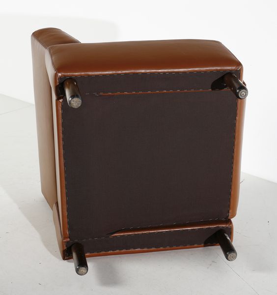 MAGISTRETTI VICO (1920 - 2006) : Coppia di poltrone 897 per Cassina  - Asta Asta 417 | DESIGN E ARTI DECORATIVE DEL NOVECENTO Online - Associazione Nazionale - Case d'Asta italiane