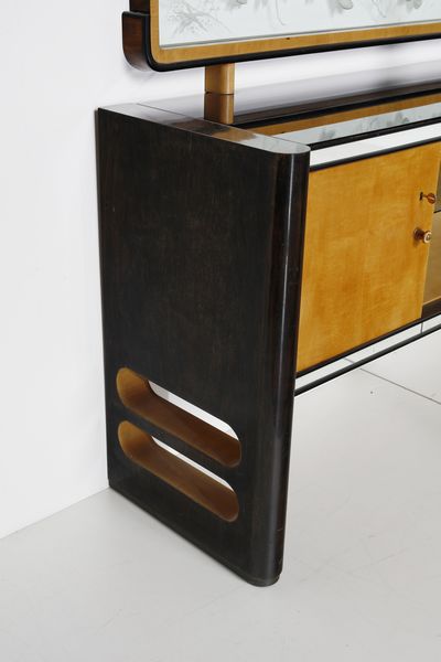 BORSANI OSVALDO (1911 - 1985) : Credenza  - Asta Asta 417 | DESIGN E ARTI DECORATIVE DEL NOVECENTO Online - Associazione Nazionale - Case d'Asta italiane