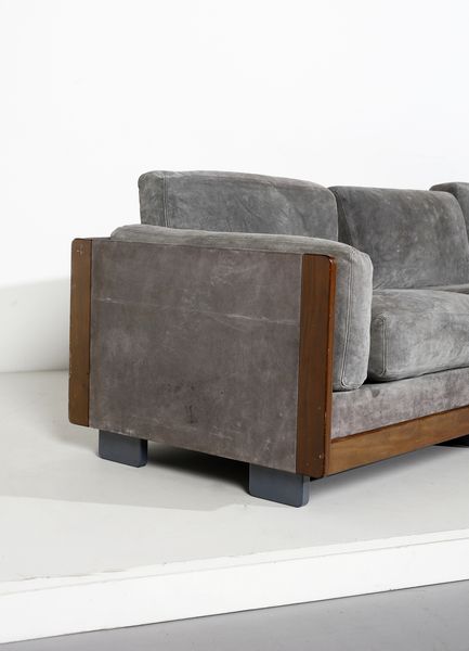 SCARPA AFRA (1937 -2011) & TOBIA (n. 1935) : Divano 920 per Cassina  - Asta Asta 417 | DESIGN E ARTI DECORATIVE DEL NOVECENTO Online - Associazione Nazionale - Case d'Asta italiane