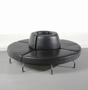 AROSIO PIETRO (n. 1946) : Divano Intercity per Tacchini  - Asta Asta 417 | DESIGN E ARTI DECORATIVE DEL NOVECENTO Online - Associazione Nazionale - Case d'Asta italiane