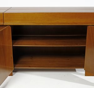 INTROINI VITTORIO (n. 1935) : Credenza Country per Saporiti  - Asta Asta 417 | DESIGN E ARTI DECORATIVE DEL NOVECENTO Online - Associazione Nazionale - Case d'Asta italiane