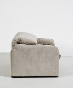 MAGISTRETTI VICO (1920 - 2006) : Coppia di poltrone Maralunga per Cassina  - Asta Asta 417 | DESIGN E ARTI DECORATIVE DEL NOVECENTO Online - Associazione Nazionale - Case d'Asta italiane