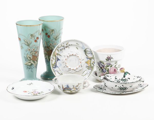 Lotto di maioliche porcellane e vetri, XVIII- XX secolo  - Asta Ceramiche - Associazione Nazionale - Case d'Asta italiane
