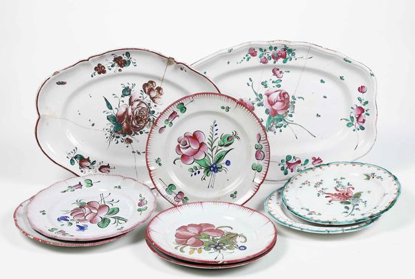 Cinque piatti<BR>Francia, XIX secolo  - Asta Ceramiche - Associazione Nazionale - Case d'Asta italiane