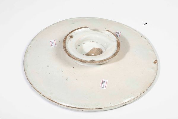 Alzatina Spagna, Talavera, primo quarto del XVIII secolo  - Asta Ceramiche - Associazione Nazionale - Case d'Asta italiane