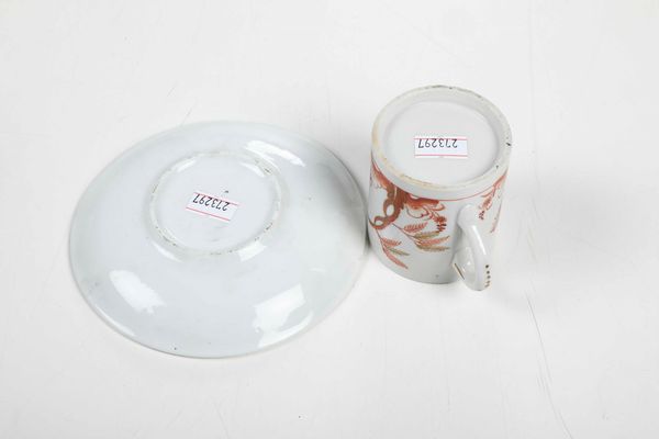 Una tazza e un piattino<BR>Doccia, Manifattura Ginori, inizi del XIX secolo  - Asta Ceramiche - Associazione Nazionale - Case d'Asta italiane