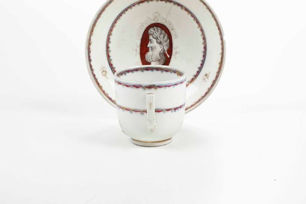 Tazza con piattino<BR>Vienna, Manifattura Imperiale, terzo quarto del XVIII secolo  - Asta Ceramiche - Associazione Nazionale - Case d'Asta italiane