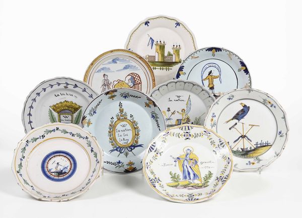Otto piatti<BR>Francia, Nevers e altre Manifatture, verso la fine del XVIII secolo  - Asta Ceramiche - Associazione Nazionale - Case d'Asta italiane