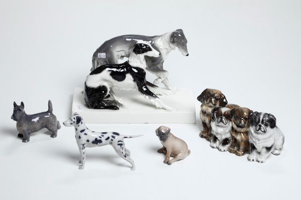 Due gruppi e tre figurine di cani<BR>XX secolo  - Asta Ceramiche - Associazione Nazionale - Case d'Asta italiane