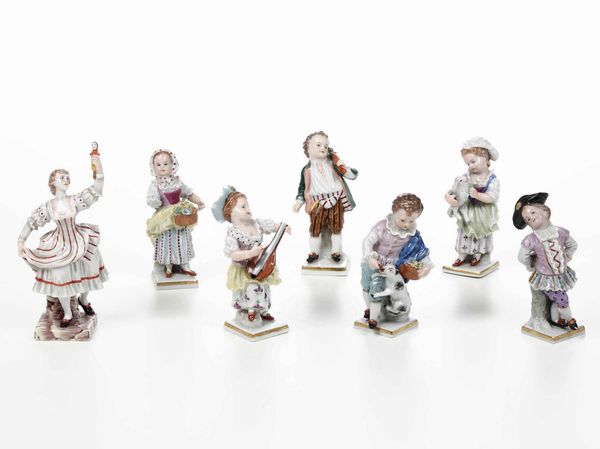 Sette figurine<BR>Manifatture Richard Ginori e Sitzendorf, XX secolo  - Asta Ceramiche - Associazione Nazionale - Case d'Asta italiane